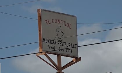 ICE detuvo a cinco personas que trabajaban en el restaurante mexicano El Control