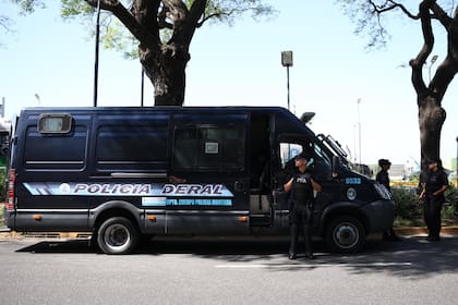 Los policías reciben un aumento, según la resolución del Ministerio de Seguridad